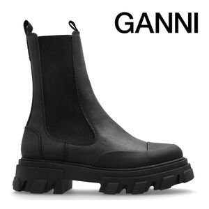 NWOT GANNI Round Toe Chelsea Boots in Black